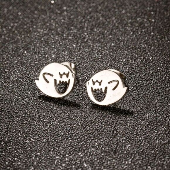 Super Mario King BOO ghost stud earrings - Picture 1 of 2